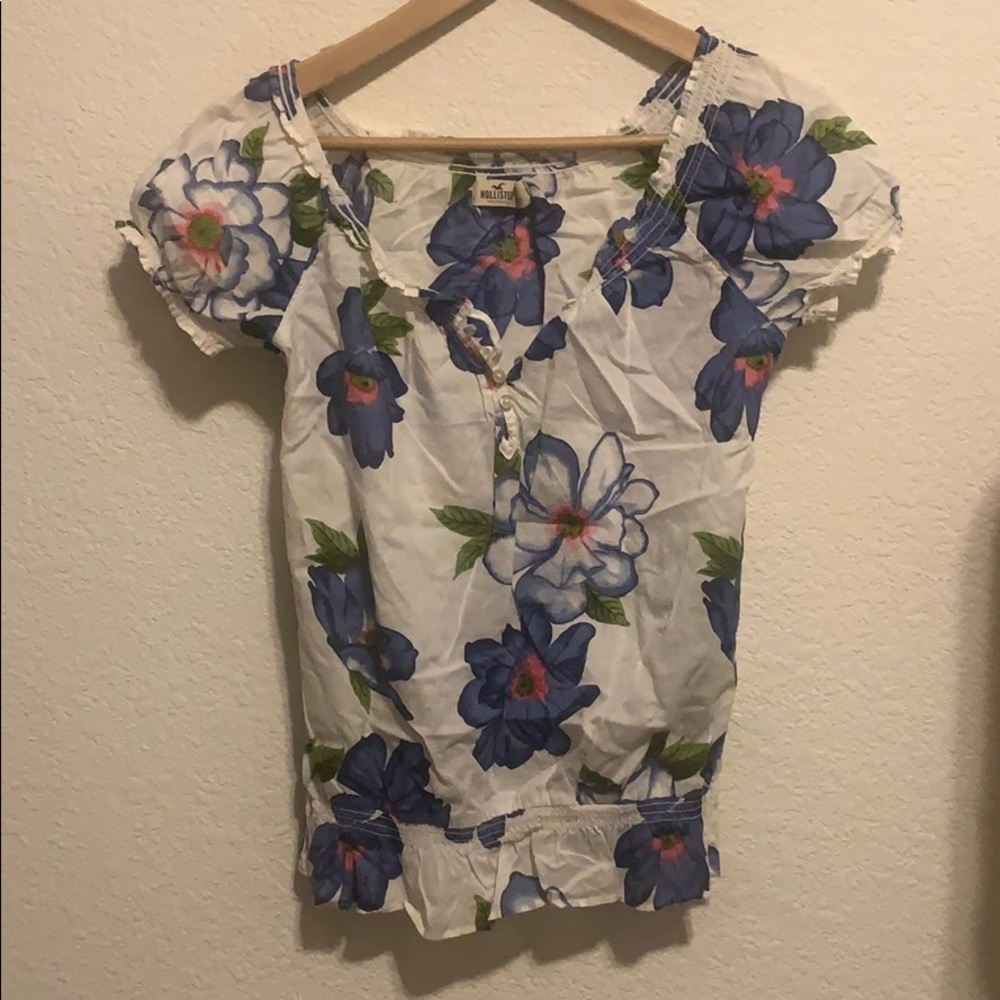 Hollister floral blouse